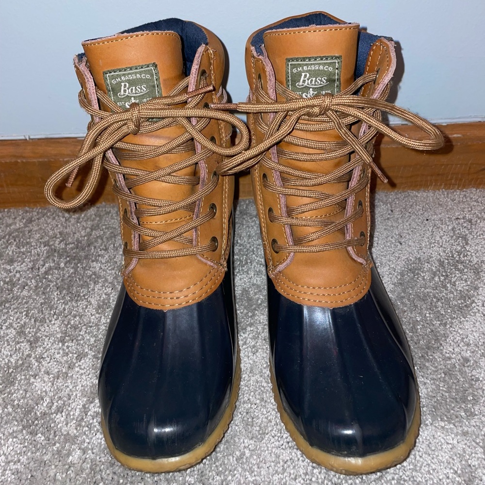 Navy Bass Women’s Duck Boots Size 6